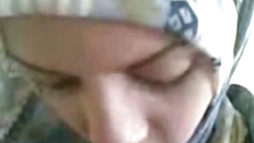 19-годишната блондинка чукане на българки сладурка се заяжда с хапка