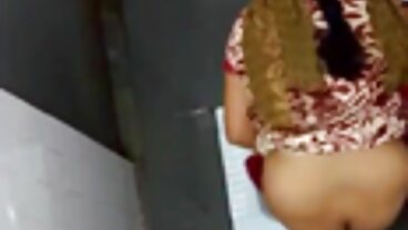 Анално секси време със страпон българско порн с Abella Danger