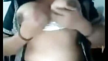 Peeper прави кремпай на BANGBROS секс порно български