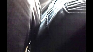 Фитнес Fiend блъска порно български хубавката Тифани в тоалетната