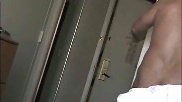 POV секс видео с изперкала доведена дъщеря, прецакана balgarsko porno video с лице
