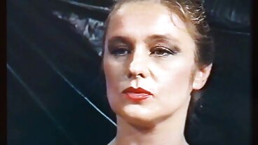 Чукането на дупето й нежно я кара да иска порно клипове бг да изпие цялата сперма