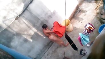 Младата брюнетка Rachel безплатно българско порно Butt прецака в първото си порно!
