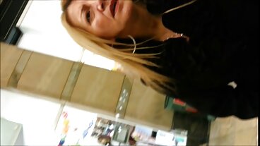 BAE Lix българско порно 18 г. Juicy Pussy на бившия затворник!